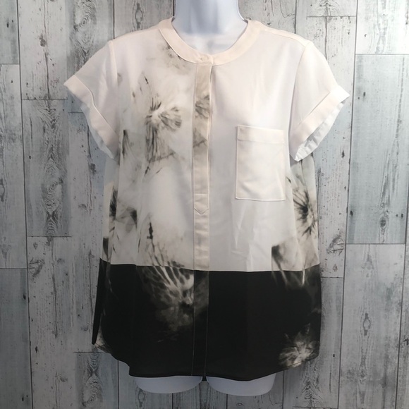 Simply Vera Wang Cuffed Short Sleeve Petite Top Medium Petite - Picture 1 of 10
